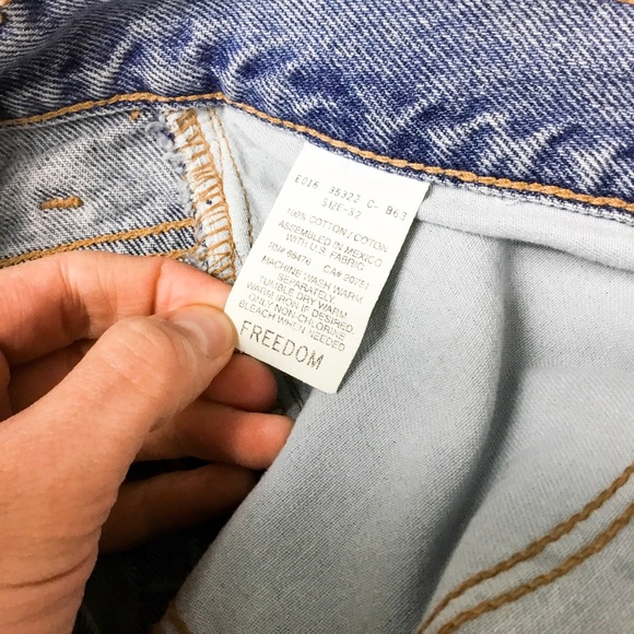 Vintage Tommy Hilfiger Jean Shorts - Picture 3 of 8